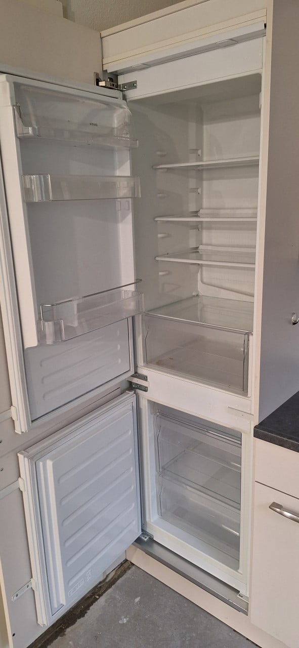 Keuken hoek opstelling met Atag apparatuur