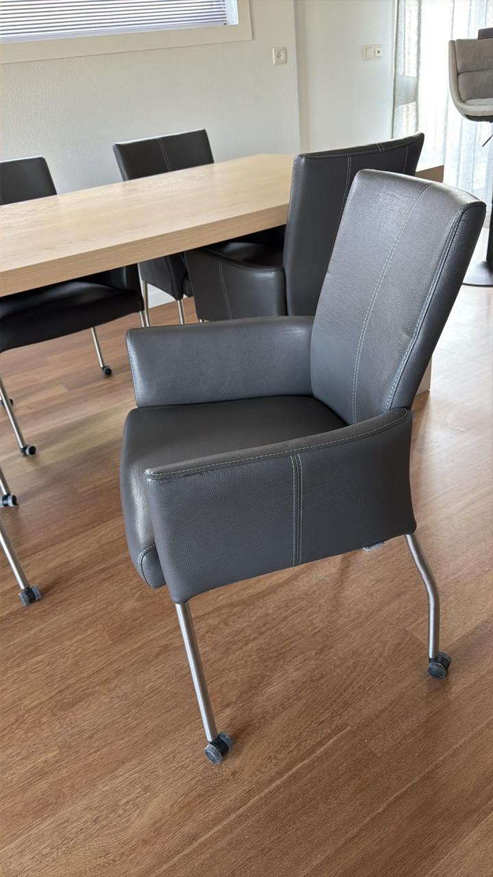 Massief houten eettafel 220x100 + 6 XOOON stoelen