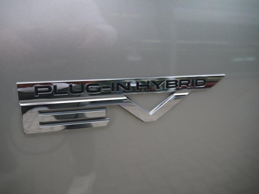 Mitsubishi Eclipse Cross 2.4 phev intense+|trekhaak|rijklaar