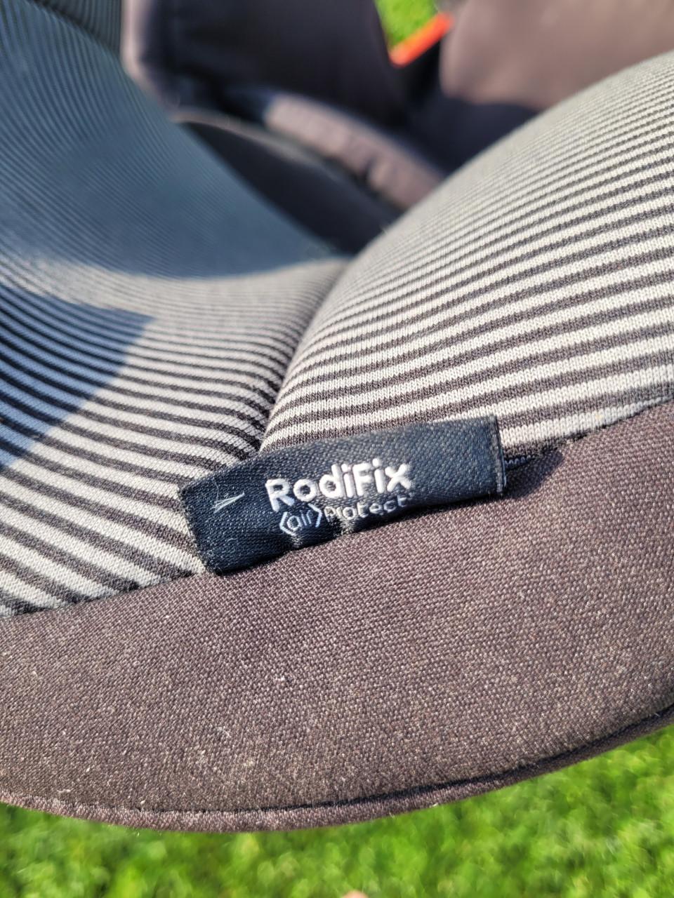 Autostoel maxicosi rodifix airprotect