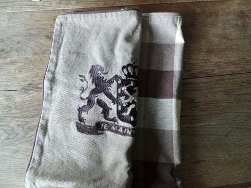 2 Kussenhoesjes.