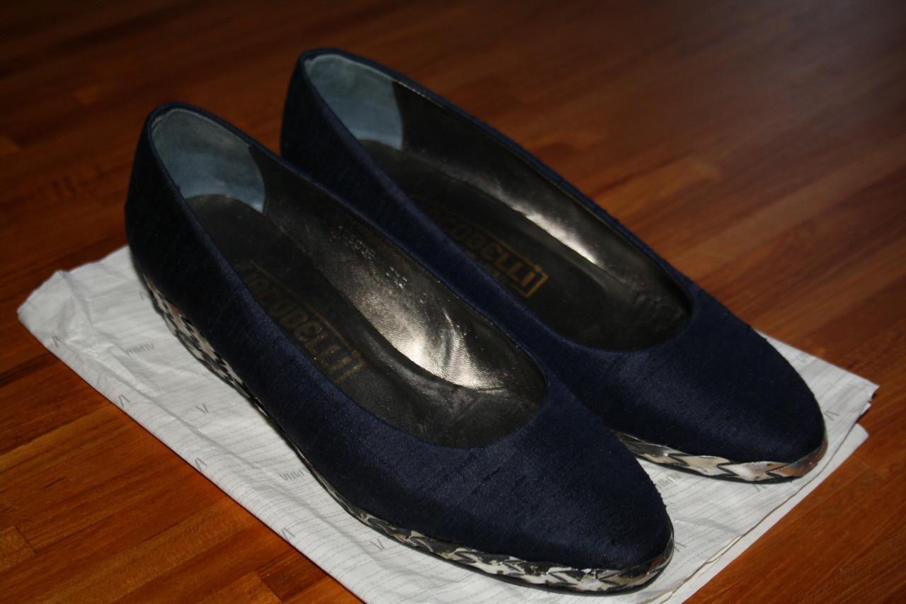 Te koop sleehak schoenen