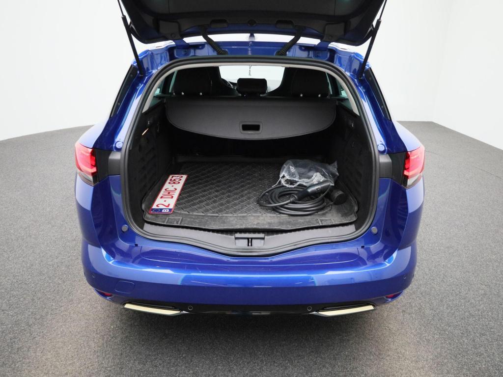 Renault Megane E-tech estate 1.6 plug-in hybrid 160 e-tech engineered | phe