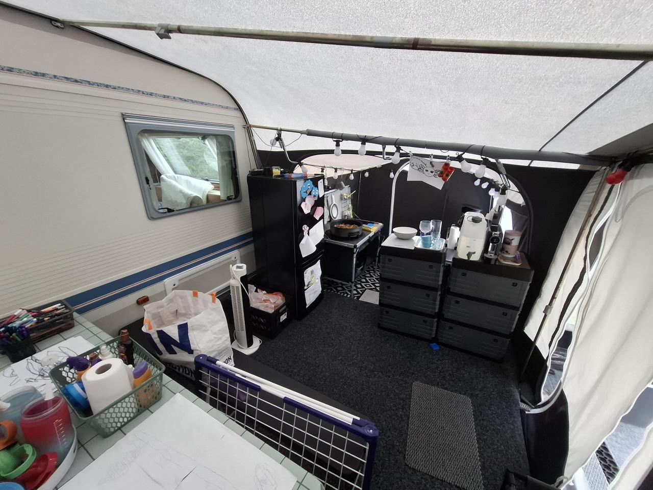 ADRIA Unica 5206 B 502 DK (COMPLETE (SEIZOENS) CARAVAN)
