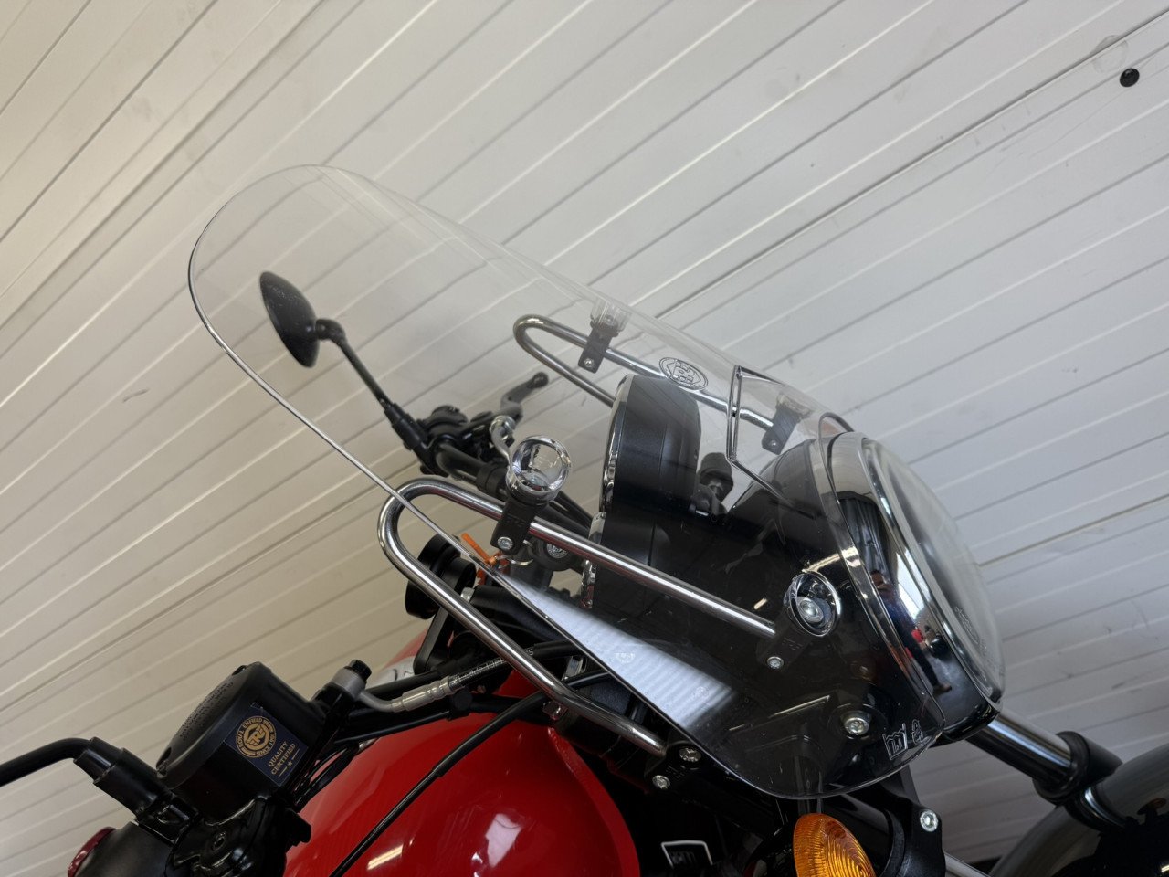 Gave en jonge Royal Enfield Meteor 350 slechts 1300km!