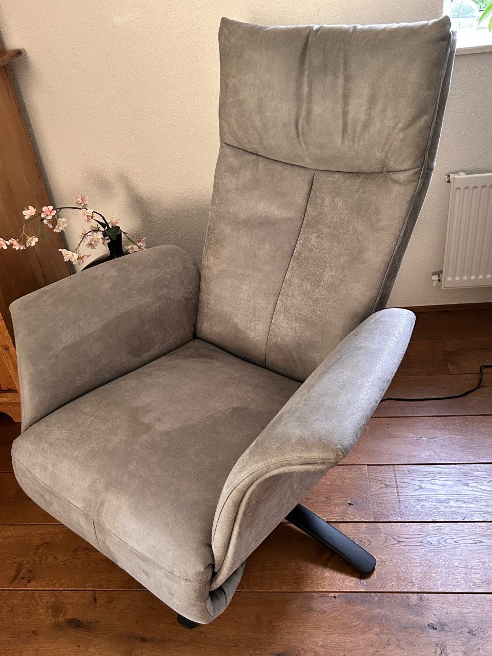 Te koop mooie elektrische draai en relax fauteuil