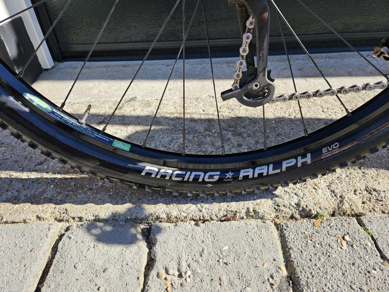 Cannindale Flash 29inch Lefty mountainbike.