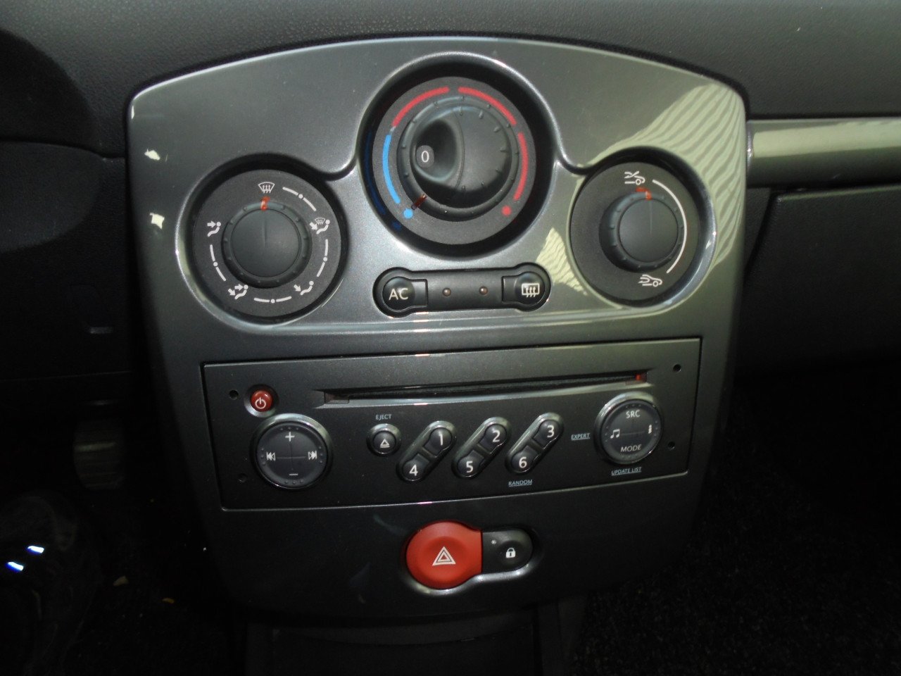 Clio 1.2 – 16V Exception168.218 Km met N.A.P Apk februari 2026