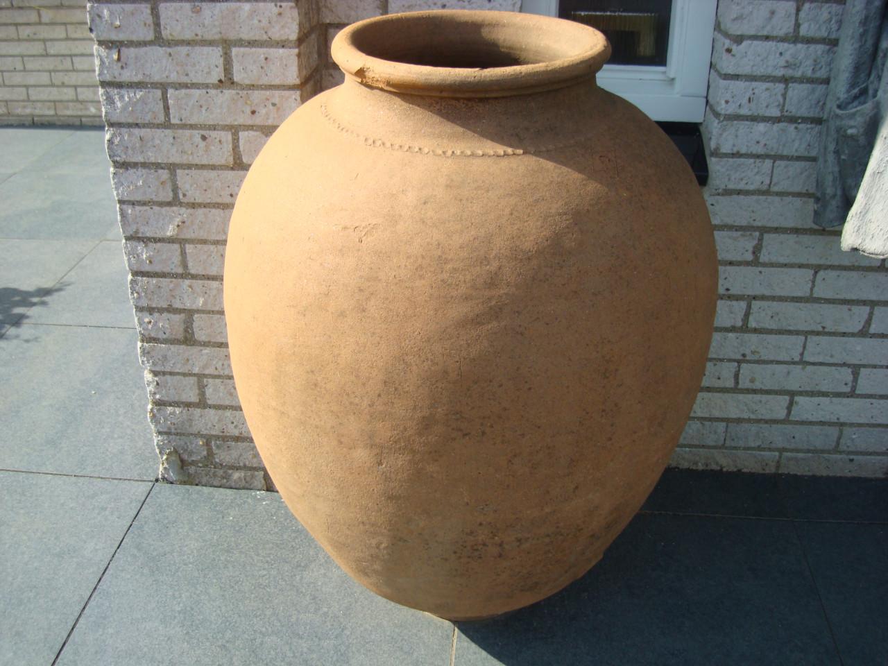 Mooie grote TERRACOTTA pot 90cm. met DAVIDSTER