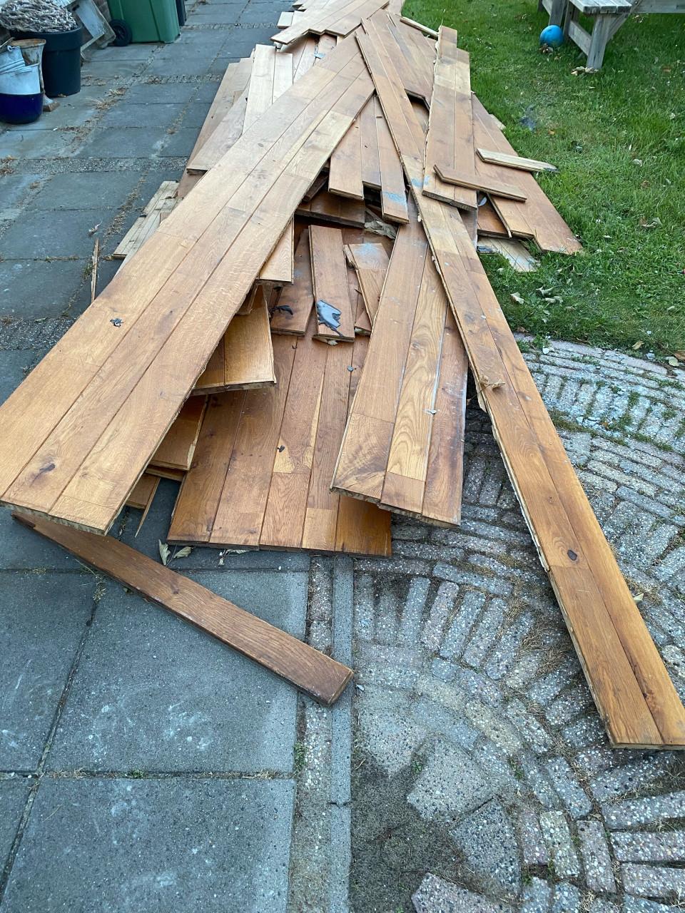 Eikenhouten vloerdelen voor in de kachel gratis