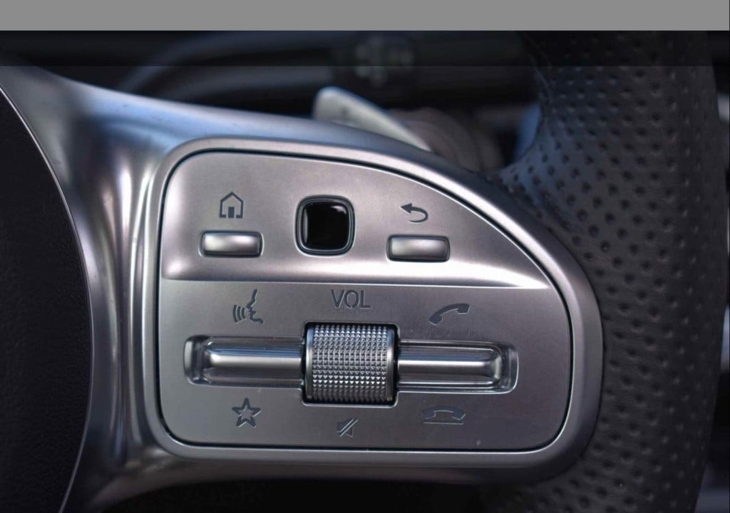 Mercedes-Benz A-Klasse 250 e business solution amg limited l panoramaschuif