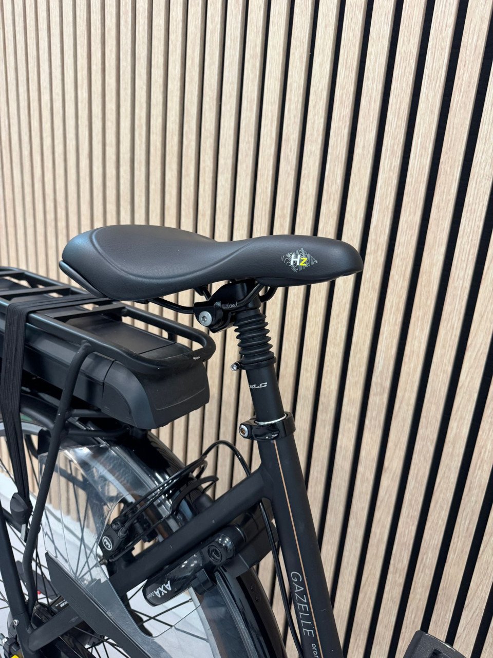 Gazelle Orange C8 Bosch Active Line Plus 400Wh 53CM