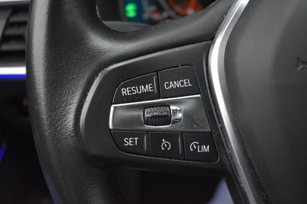 BMW 3-serie touring 318i high executive sport line | trekhaak | apple carpl