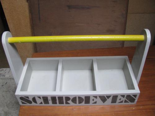 Bak voor schroeven en spijkers.