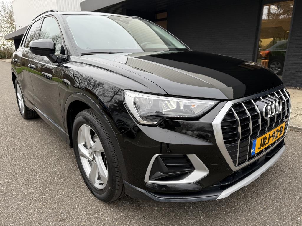 Audi Q3 35 tfsi pro line sport // dealeronderhouden //