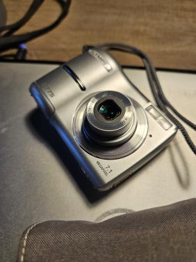 Werkende mooie vintage Olympus X 775 digitale Zoomcamera....