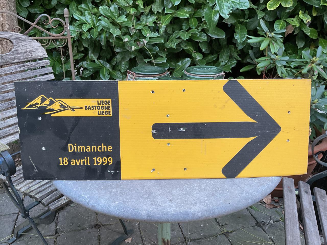 Luik- Bastenaken - Luik pijlbord 1999