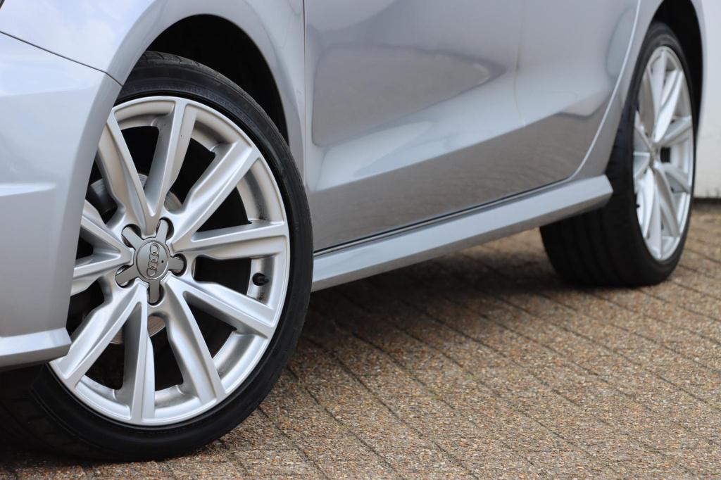 Audi A1 Sportback 1.0 tfsi adrenalin 95pk