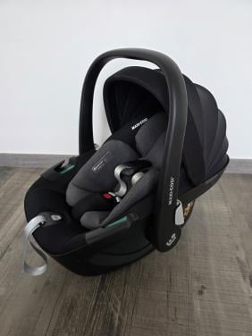 Maxi-Cosi Pebble 360 i-Size Essential Black