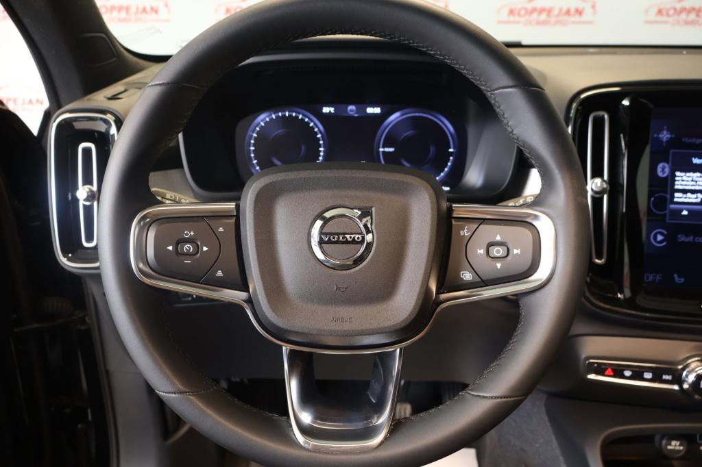 Volvo XC40 1.5 t4 plug-in hybrid plus dark nl auto, pano, h&k audio, el sto