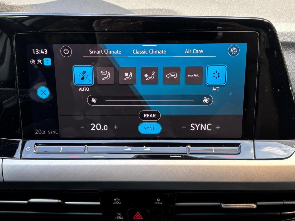 Volkswagen Golf 1.5 tsi 130pk life| navigatie |adapt cruise| led| rijklaarp