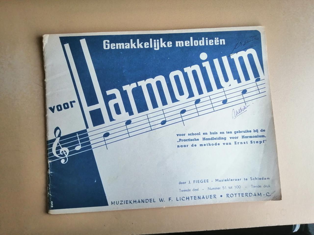 Diverse muziek lesboeken