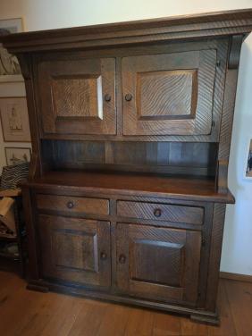 Te koop , massief eiken houten Buffetkast , zeer degelijk