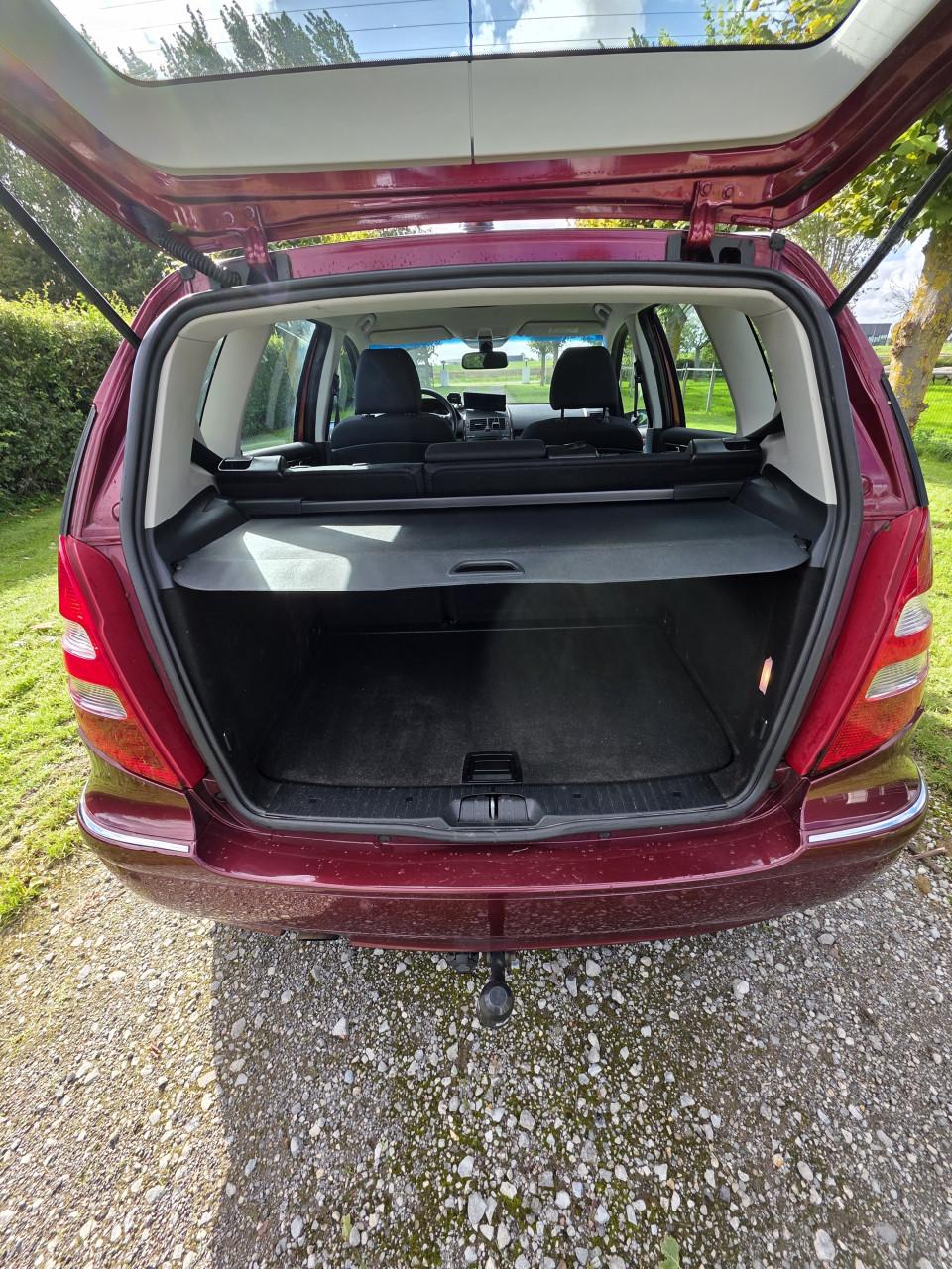 Mercedes A 150 elegance, vol jaar APK.