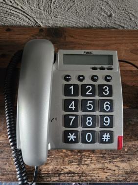 Fysic seniorentelefoon met grote toetsen, nette staat