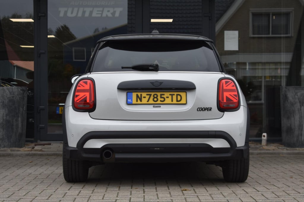 Mini Cooper mini 1.5 apple carplay | stuur / stoelverwarming | dealer onder