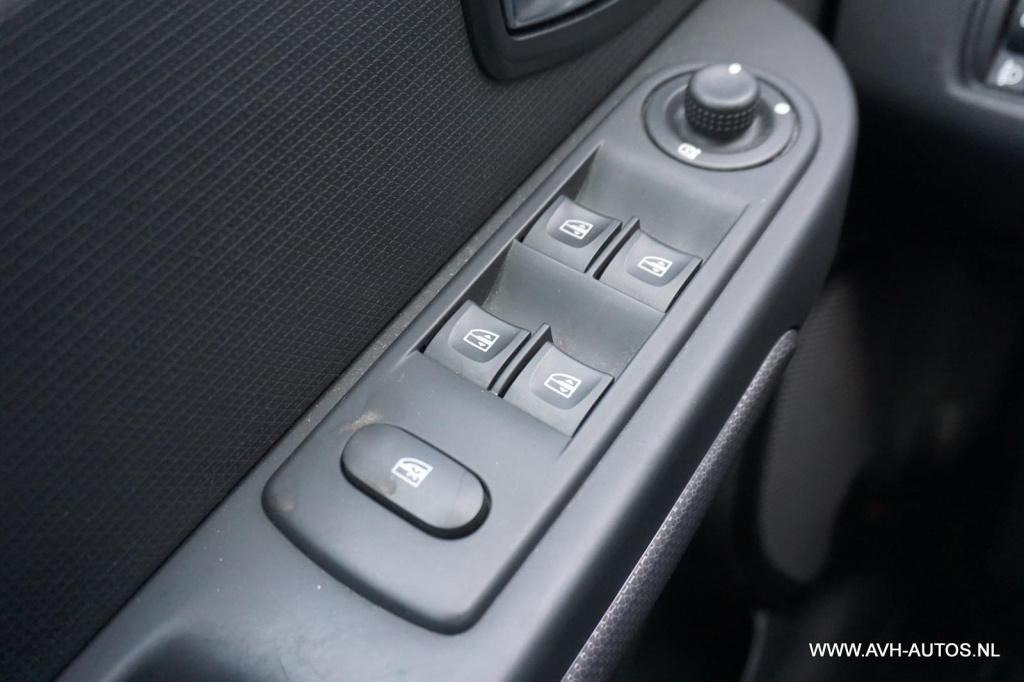 Renault Clio estate 0.9 tce iconic, leder interieur!!