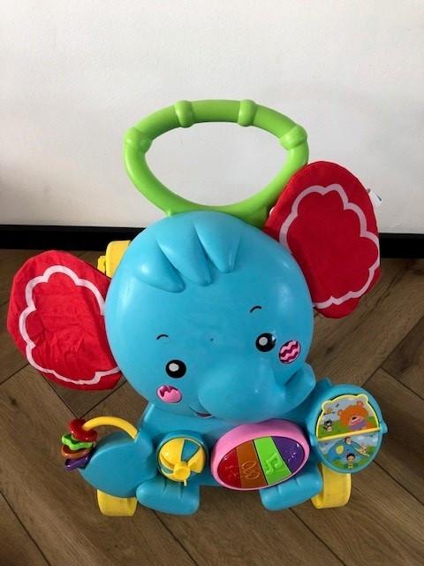 Leuke blauwe olifant als loopkarretje!