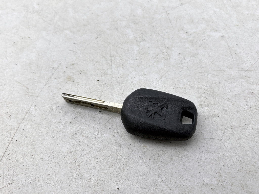 Peugeot 2008 130 pk automaat allure pack | rijklaar |