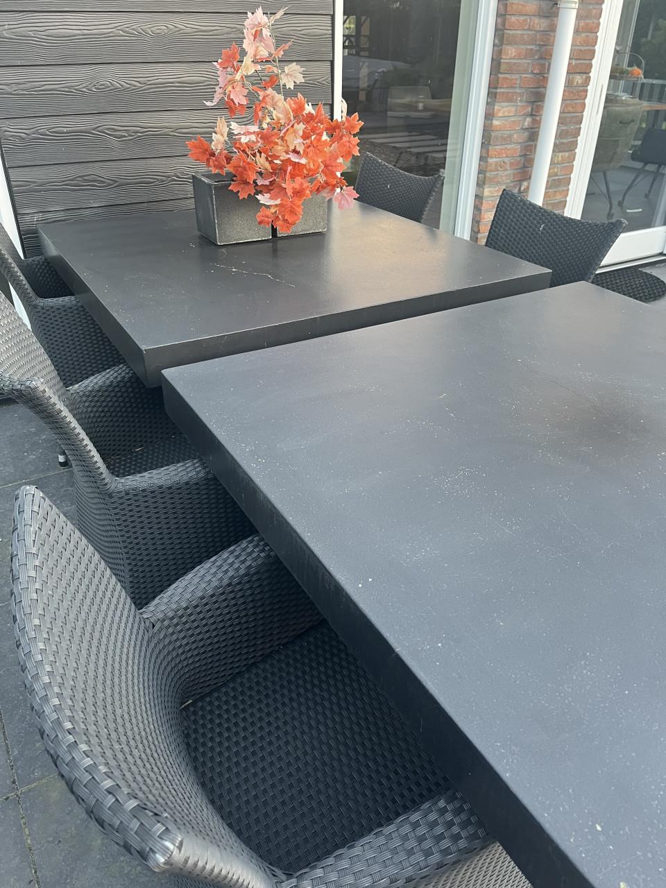 2x tuintafel zwart steen