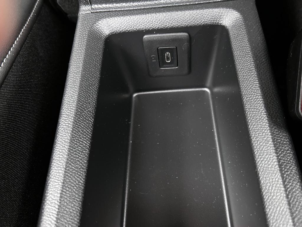 Citroen C3 Aircross hybrid 145pk automaat max 7 persoons | two tone | navig