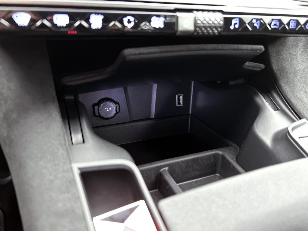 Ds Ds 7 crossback 130 pk performance line | rijklaar | trekhaak | elektrisc