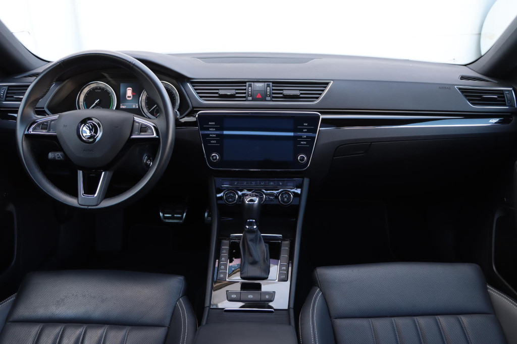 Skoda Superb combi 1.4 tsi iv laurin & klement 218pk dsg6