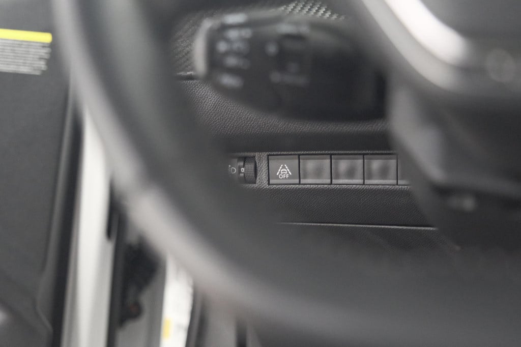 Peugeot 2008 puretech 130 allure | trekhaak | camera | navigatie | parkeers