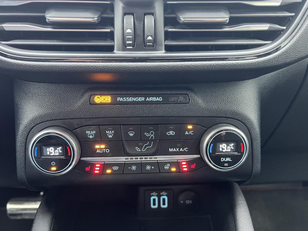 Ford Kuga 2.5 phev e-cvt 225pk st-line x , voorruitverwarming , stoel en st