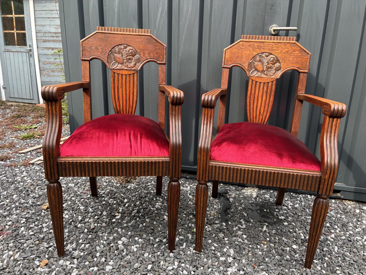 Unieke antieke armstoelen