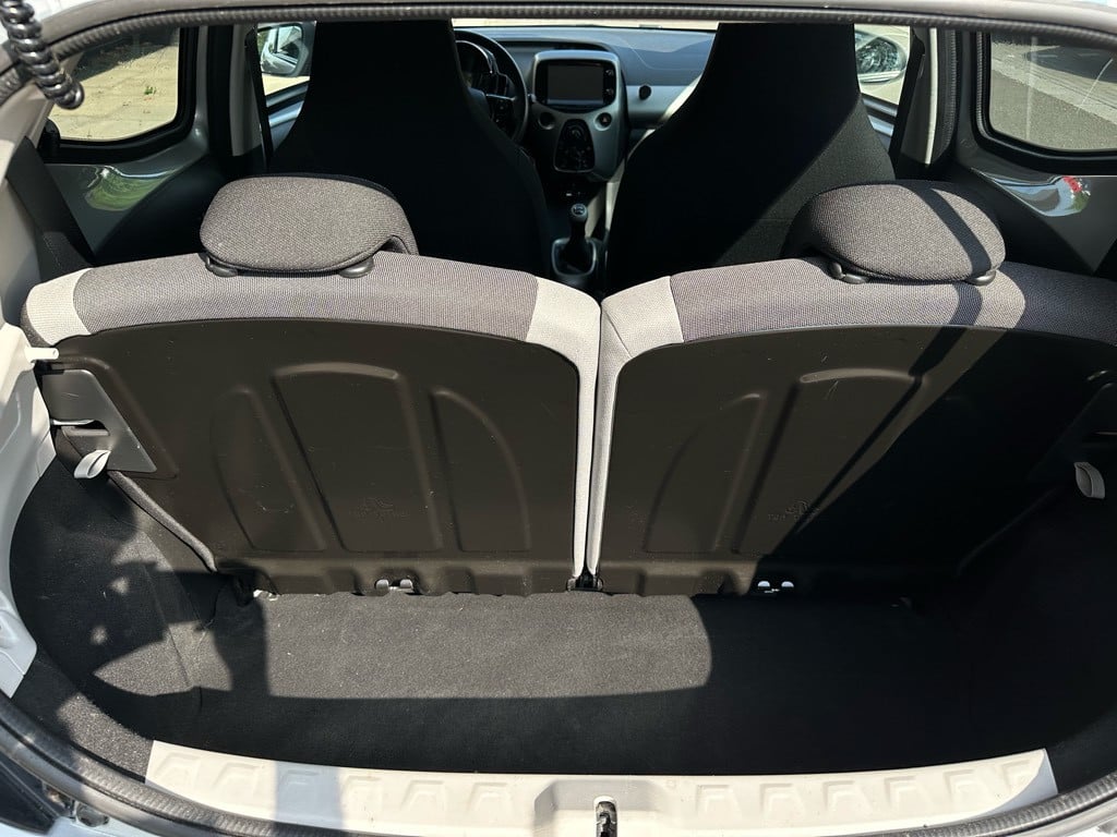 Toyota Aygo 1.0 vvt-i x-play // musketier sport pakket // uniek! //