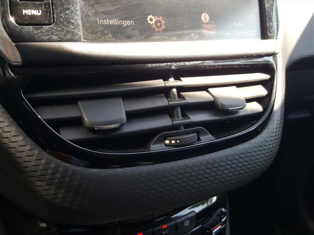 Peugeot 2008 1.2 pt 110pk allure eat6 automaat navigatie | achteruitrijcame