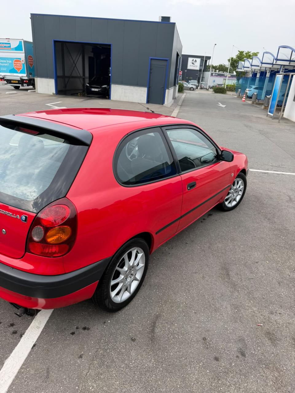 Toyota Corolla 1.4 Linea Terra 2000 rood
