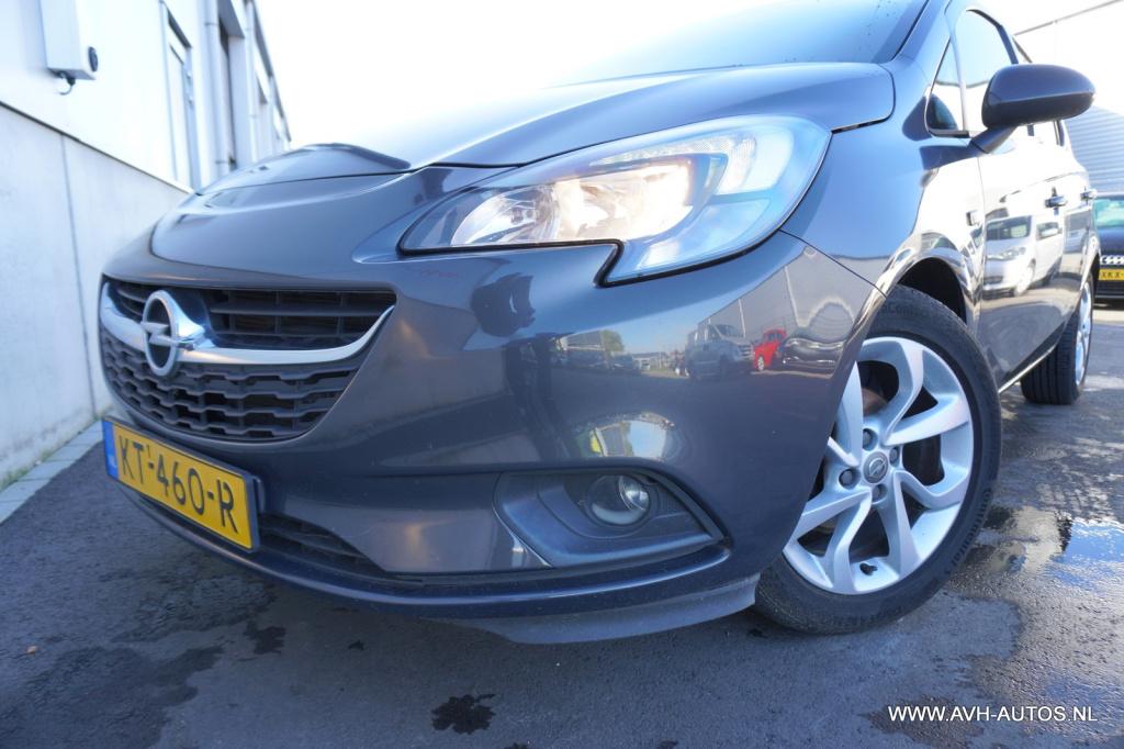 Opel Corsa 1.4 color edition