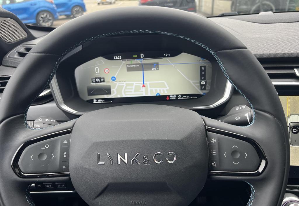Lynk & Co 01 1.5 261pk phev 7dcth , panodak , adaptive cc ,stuur en stoelve