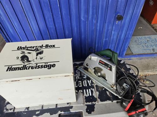 Zaagmachine  Bosch PKS 66 CE in ijzeren kist