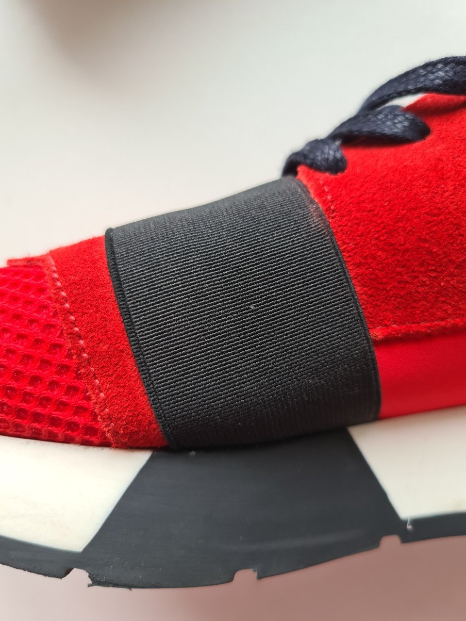Nieuwe zwart , rode leren sneackers van Verton  Maat 40