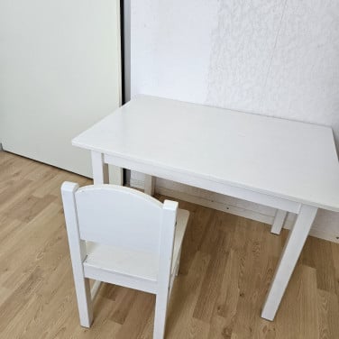 Kinder tafeltje + stoeltje