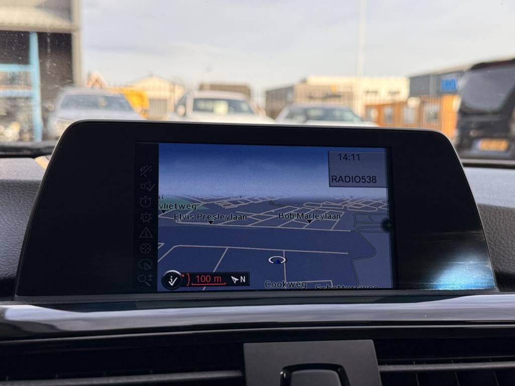 BMW 3-serie 320i high executive | harman/kardon | leder | v + a parkeersens