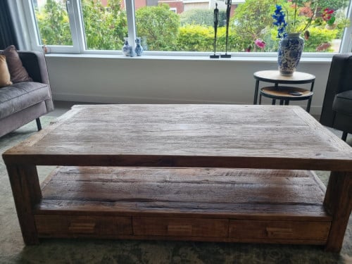 Massieve salontafel met lades (In goede staat!